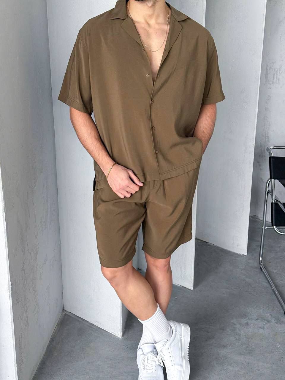 Camicia e Shorts